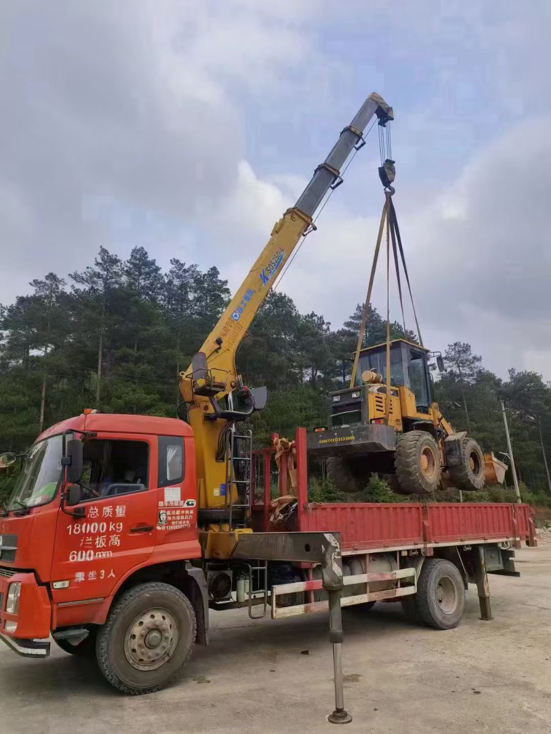 环江县找吊车出租公司的时候需要注意什么
