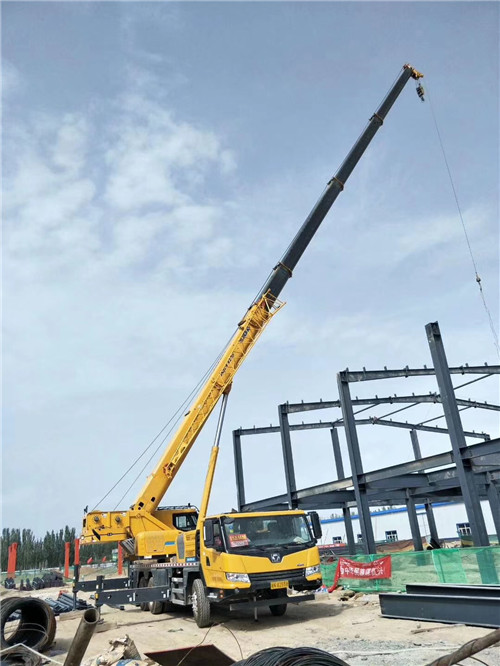 环江县超高层建筑钢结构吊装案例